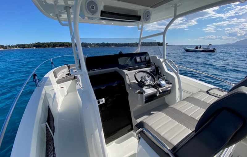 location Cap camarat 9.0CC à Giens