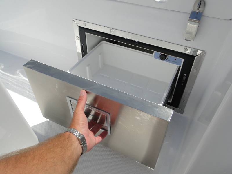 Location bateau semi-rigide Master 770 sur Hyères Port