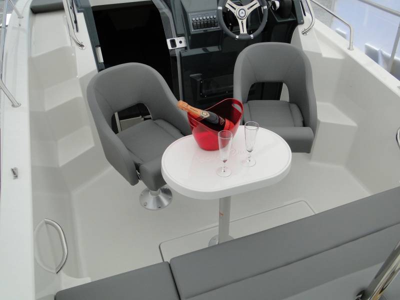 location bateau a hyeres pour un anniversaire