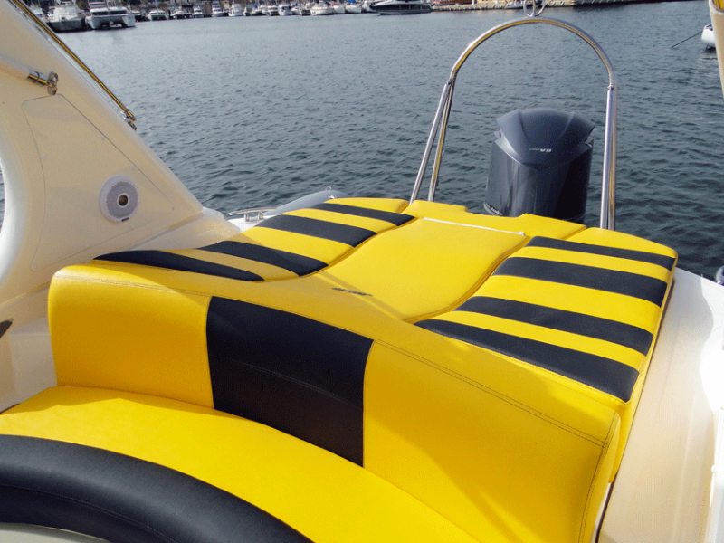 Location semi-rigide Joker Boat Mainstream 800 au Port de Hyères