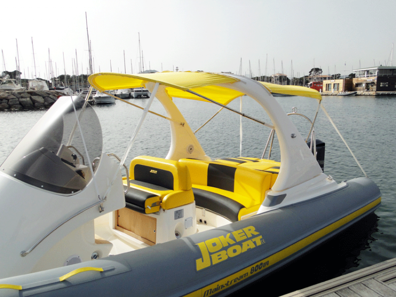 Location semi-rigide Joker Boat Mainstream 800 au Port de Hyères