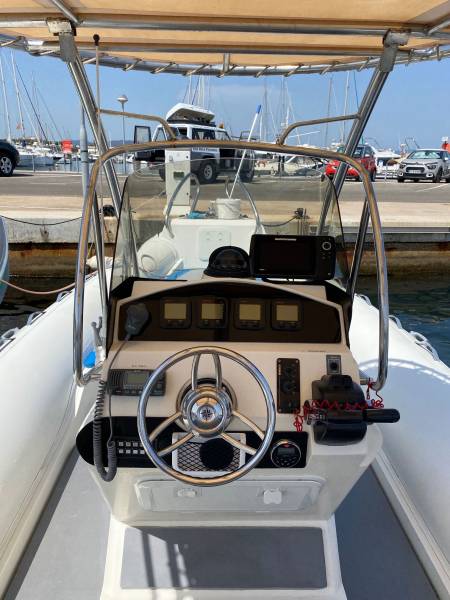 location bateau a hyeres pour un anniversaire