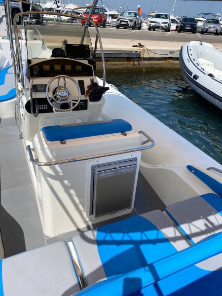 comment louer un bateau pour les vacances sur la presqu il de giens