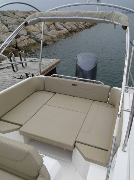 location zodiac pres de toulon dans le var 83400