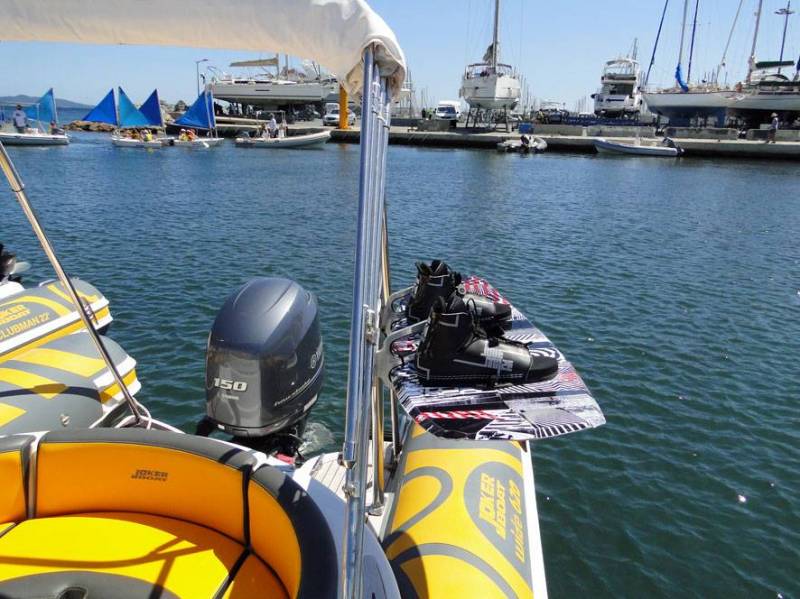 location bateau pour faire du wake hyeres